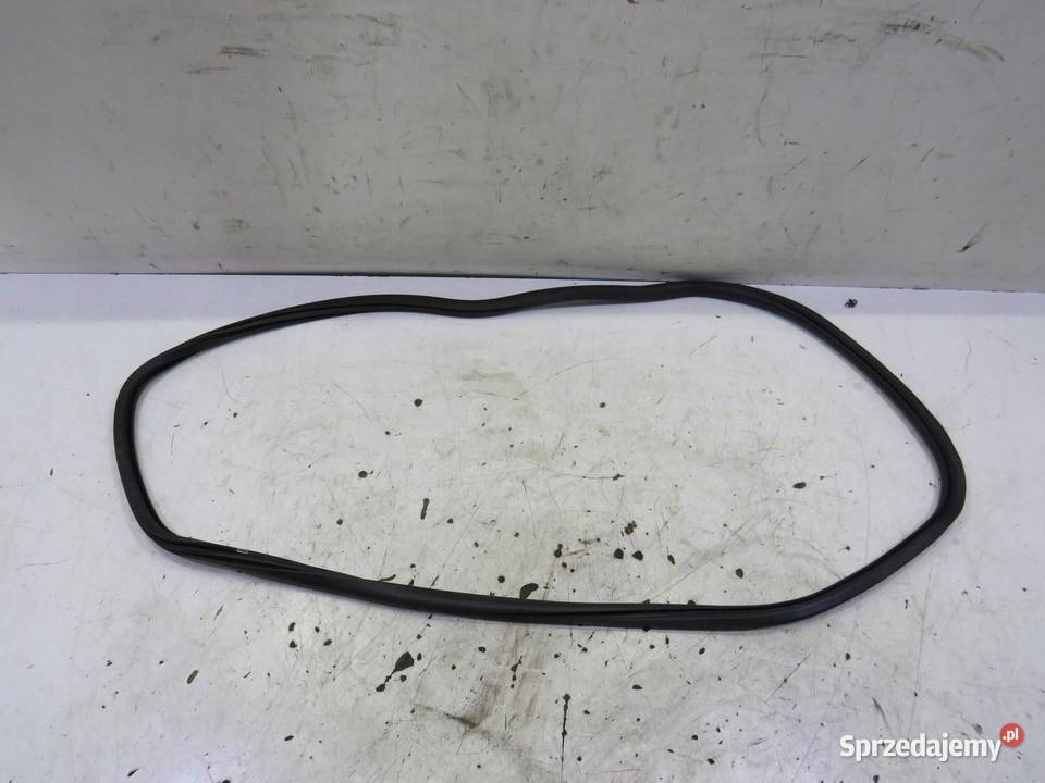 USZCZELKA DRZWI LEWY TYŁ KOMBI PEUGEOT 308 T9