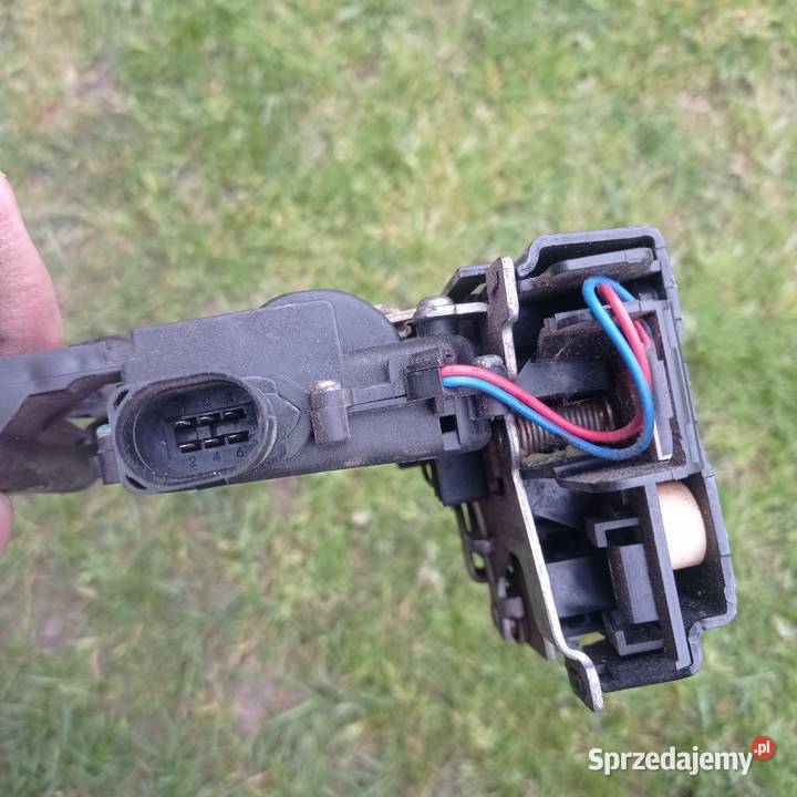 ZAMEK DRZWI PRAWY TYŁ 6 PIN VOLKSWAGEN PASSAT B5 Kamień Pomorski