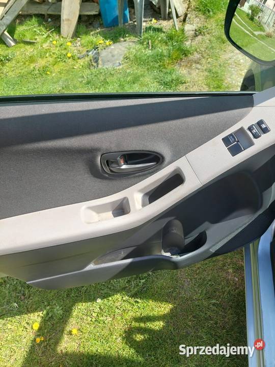 Toyota yaris 10 2007 sprzedam