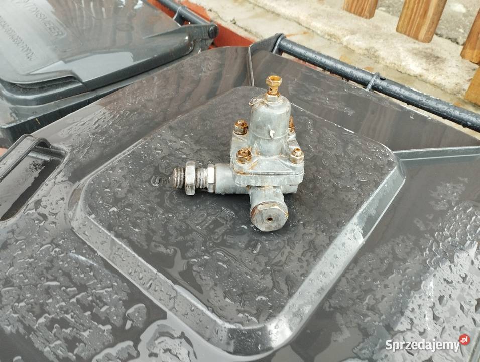 Regulator ciśnienia Ursus C 360 Wola Cyrusowa