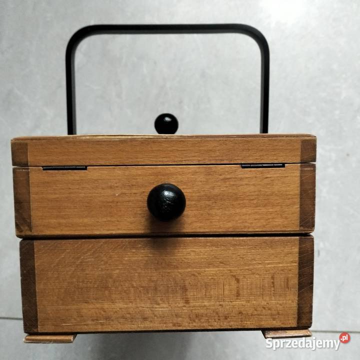 Drewniana skrzynka na przybory do szycia Vintage Pozostałe podkarpackie