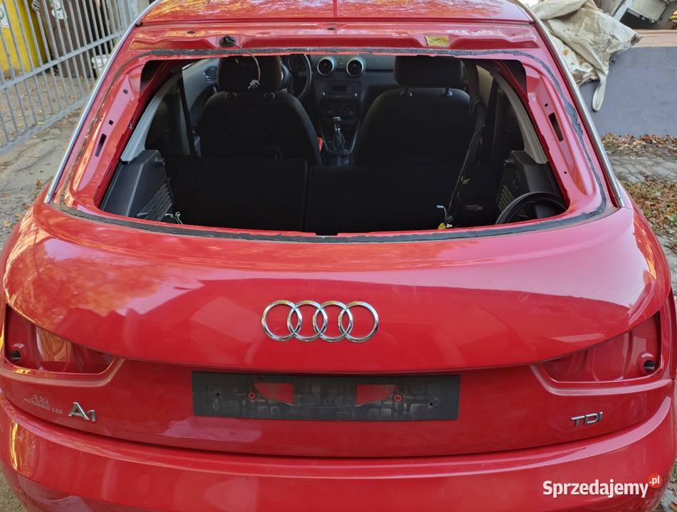 Sprzedam klatę tylna Audi A1 czerwona Jelenia Góra