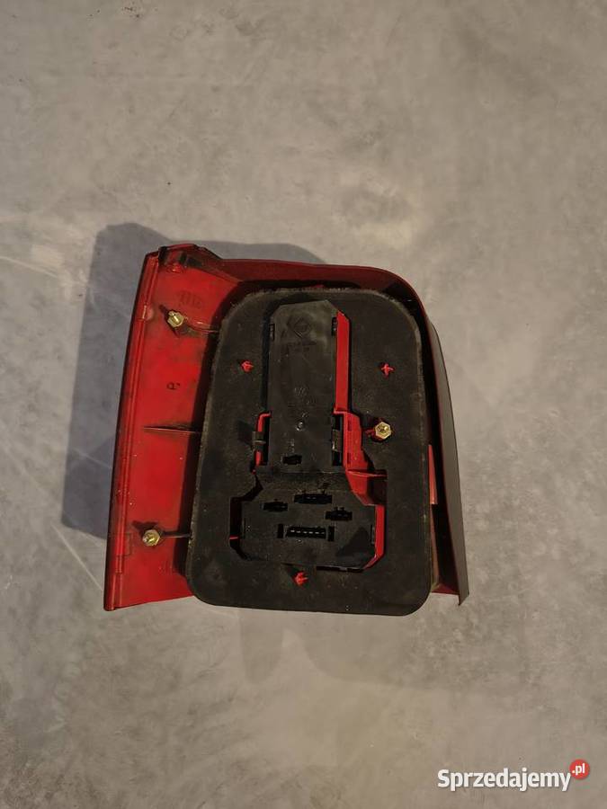 Lampa Prawa Prawy Tył Tylna VW Passat B5 osobowe Lampy tylne wielkopolskie Koło