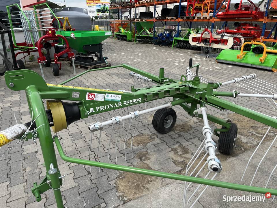 Zgrabiarka karuzelowa 30 m PRONAR Talex Janpol Maszyny zielonkowe