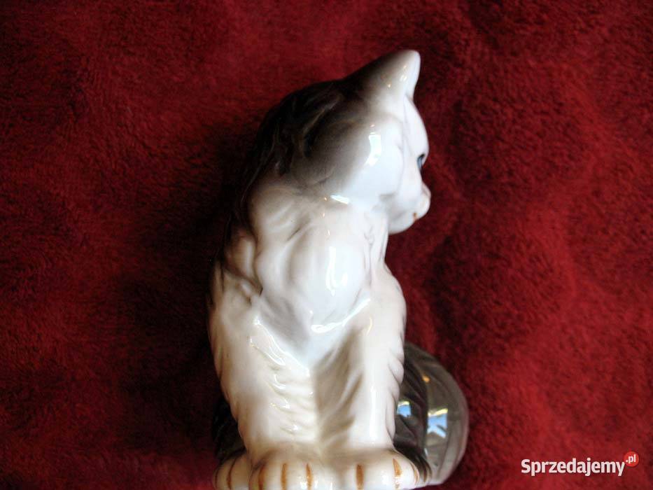 Kot piękny szary kocur porcelana Figurka 9 x 6 x