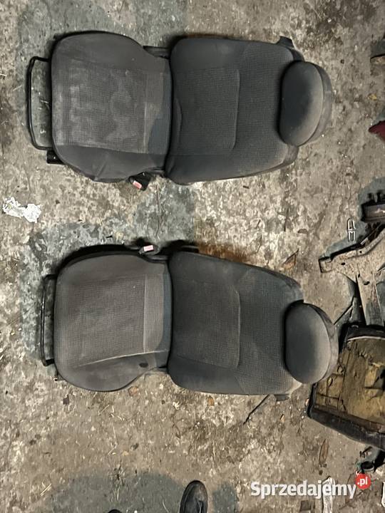 Fotele przednie Opel Corsa C Promnik