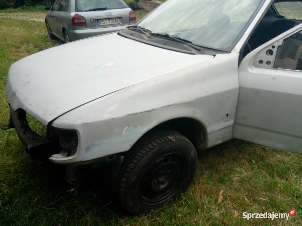 Ford Sierra coupe do remontu Targowica sprzedam
