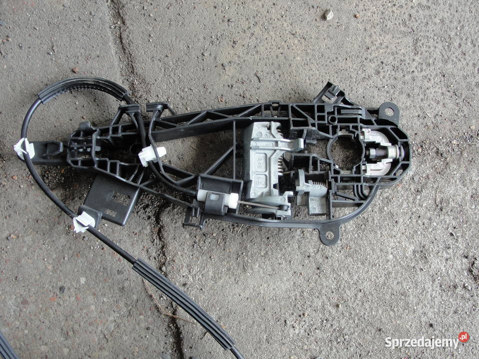 ZAMEK DRZWI PRAWY TYŁ OPEL ASTRA K 13598385 Dąbrowa