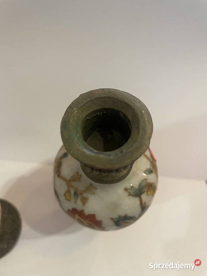 Para ozdobnych świeczników ceramicznomosiężnych Kraków
