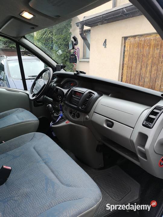 sprzedam renault trafic lpg long 9 osób hak manualna Bytom