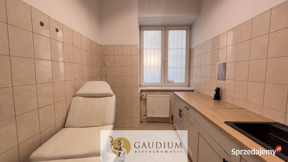 Lokal w centrum Gdyni z witryną 35.28m2