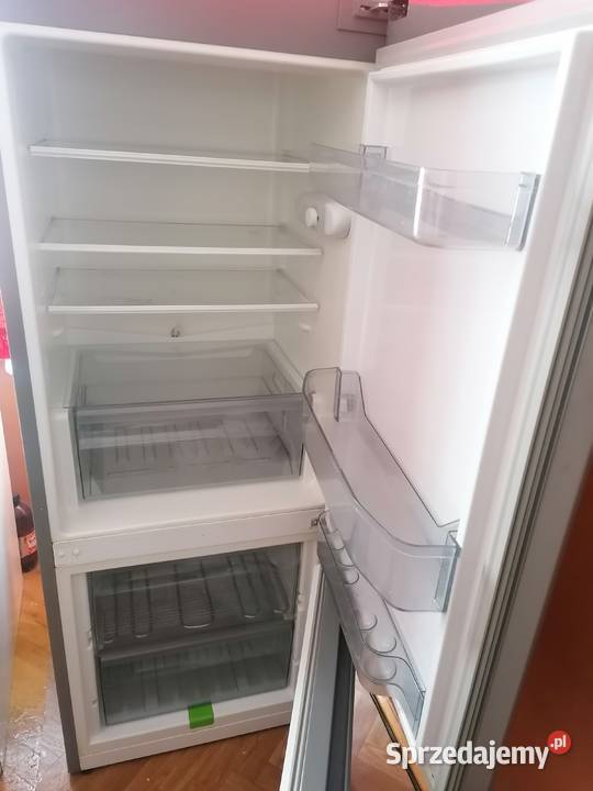 Sprzedam lodówkę