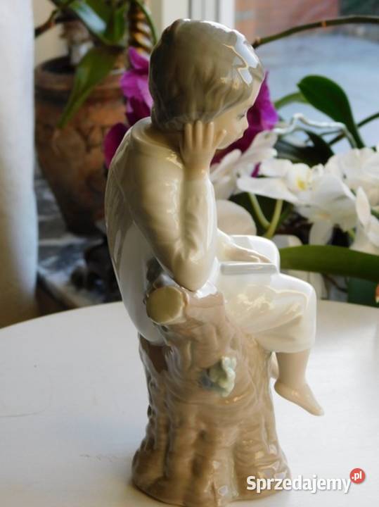 Figurka Lladro zamyślonej dziewczyny wys 215 592 Szczecin