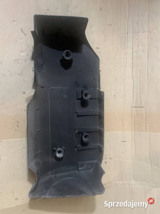 Obudowa górna silnika 55557343 opel corsa combo Szczecin