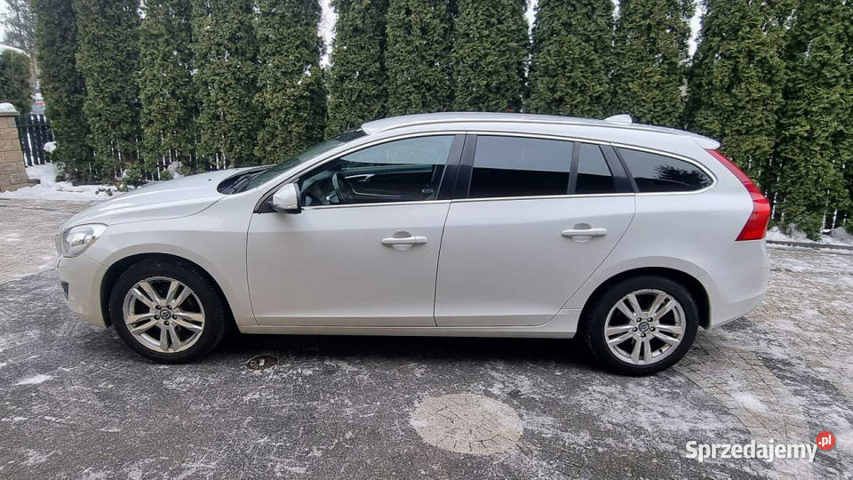 Volvo V60 D5 Skóry Xenon 163 Serwis Bogate isofix Płońsk sprzedam