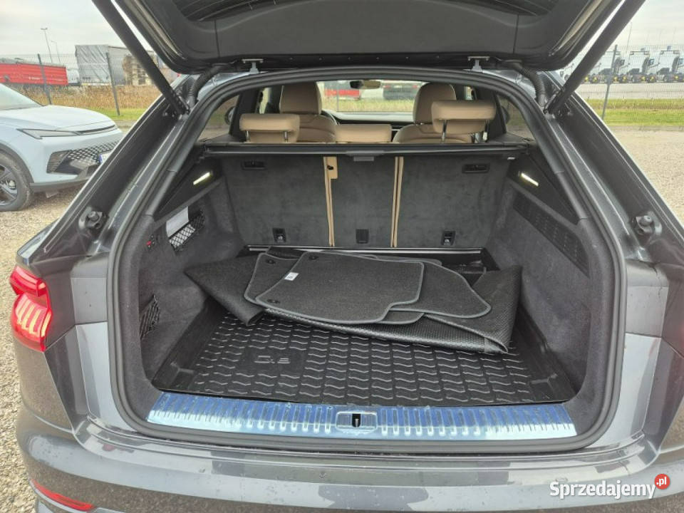 Audi Q8 Komorniki sprzedam