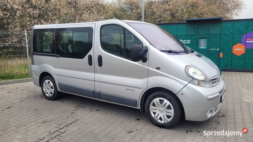 Nissan Primastar 19DCI bus 8 osób Vivaro Trafic