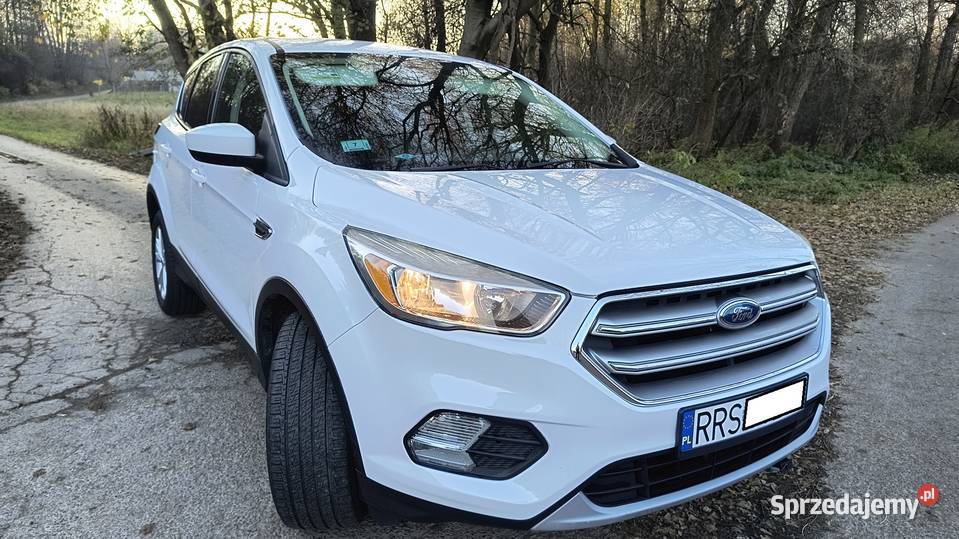 Ford Escape Ford Escape Kuga 15 ecoboost 182 z Ropczyce