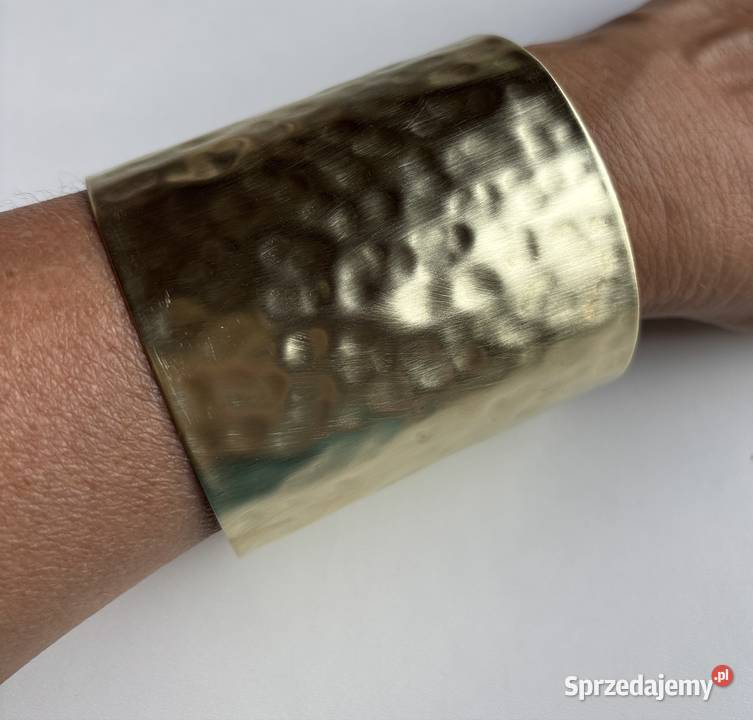 Szeroka młotkowana bransoletka