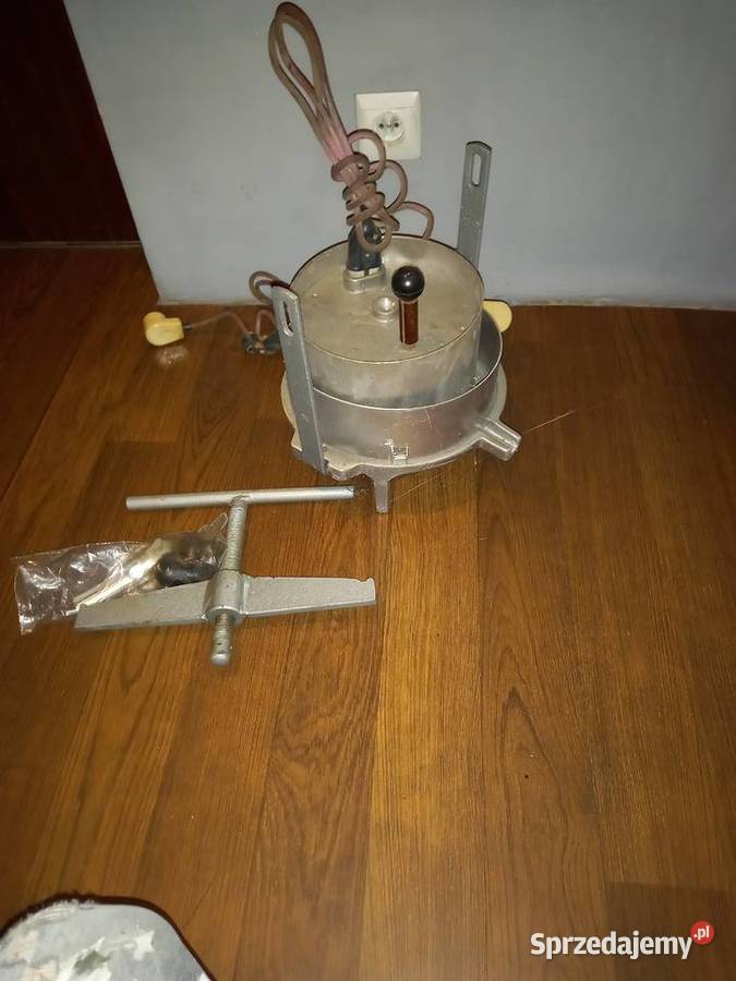 Topiarka do wosku pszczelego Tomer Pszczelarstwo śląskie Wilcza sprzedam