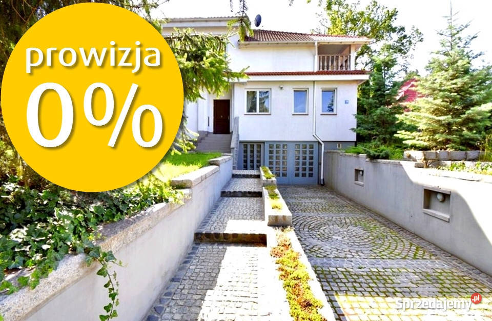Duży budynek szeregowy pod biuro magazyn usługi