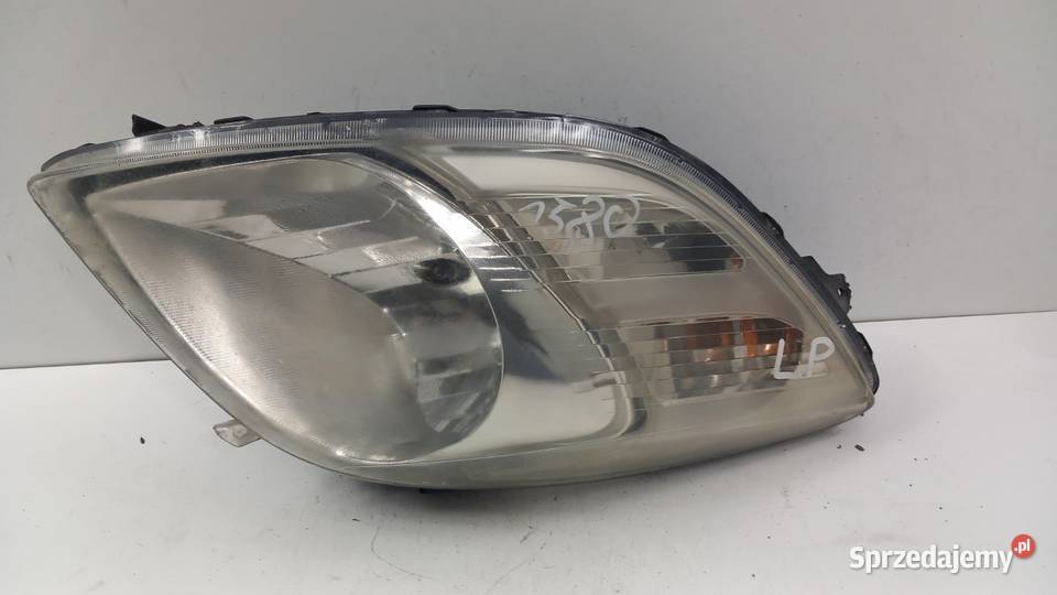 TOYOTA YARIS II LAMPA PRZÓD LEWA wielkopolskie Zbierkowo