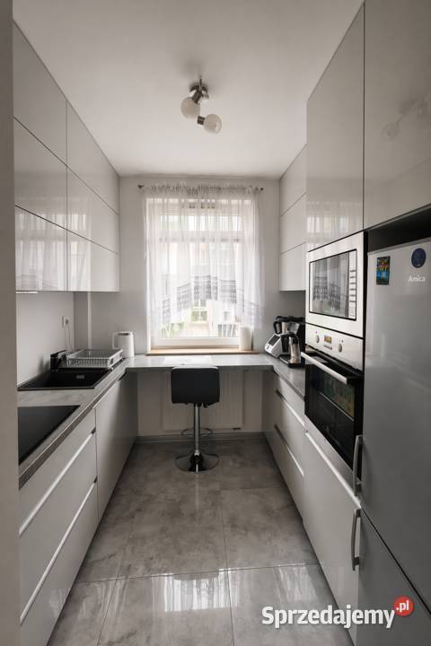 2pok mieszkanie 46m2 z oddzielną kuchnią balkon 3 piętra i więcej Kraków sprzedam