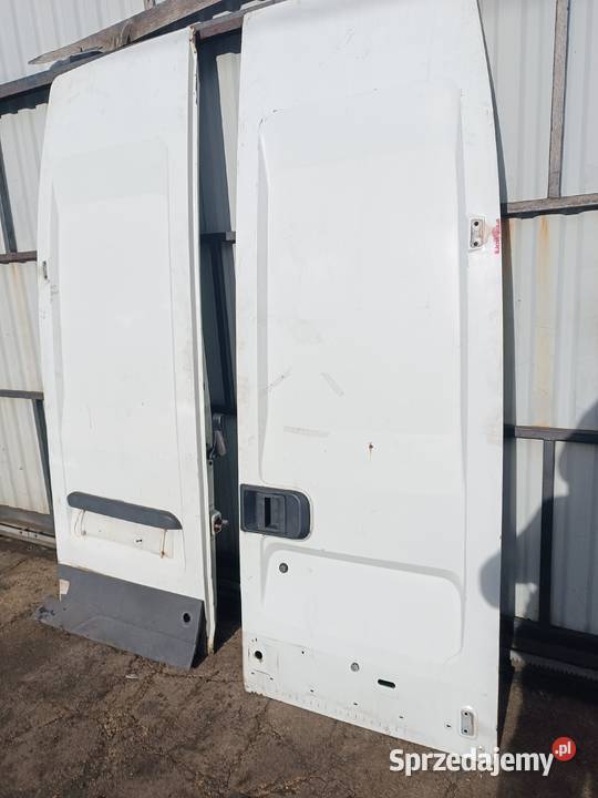 DRZWI PRAWE LEWE TYŁ TYLNE IVECO DAILY 0614r 2X