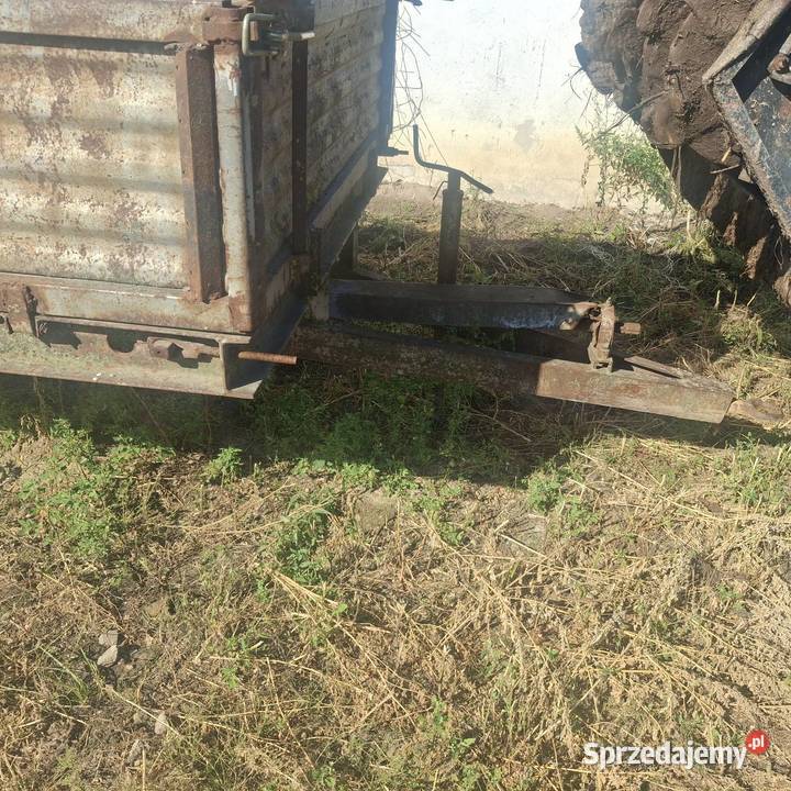 Sprzedam 2 rozrzutniki widoczne na zdjęciach nieuszkodzony Bystrzejowice Pierwsze