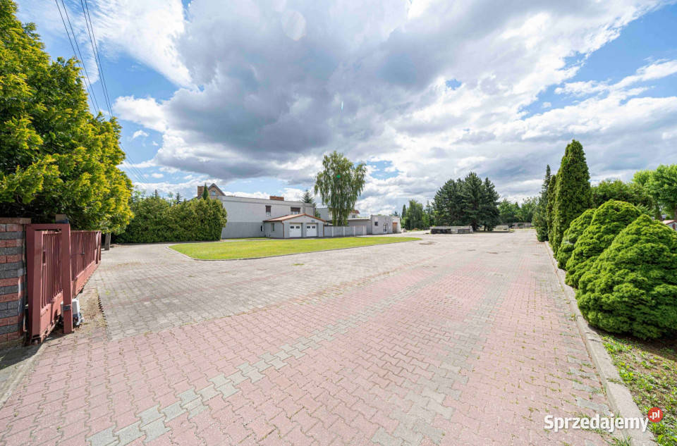 Gniezno Teren usługowy ok 1 200 m z parkingiem wielkopolskie