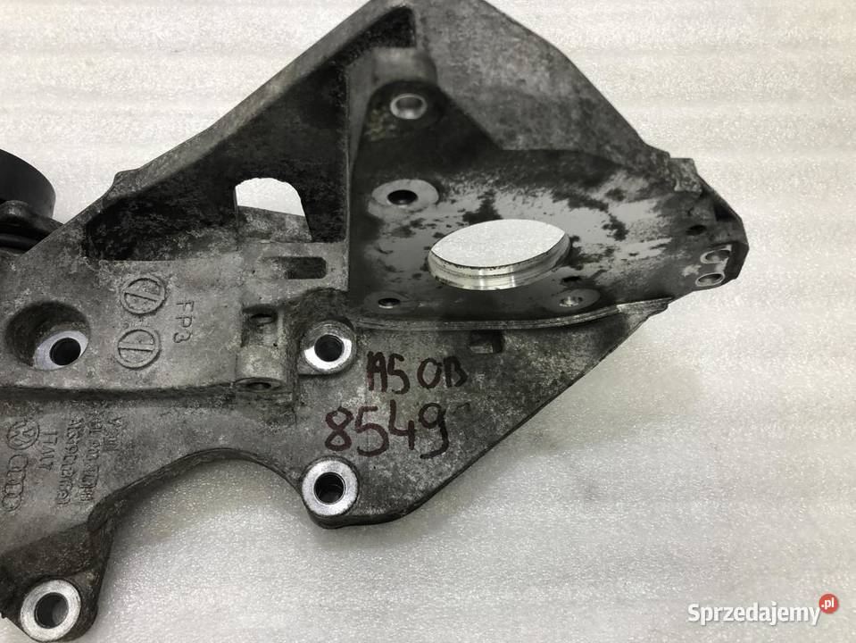 ŁAPA PODSTAWA ALTERNATORA AUDI A5 8T 03L903143H sprzedam