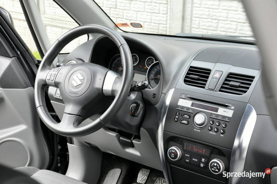 Suzuki SX4 16i 120 lakier metallic SX4 Węgrów