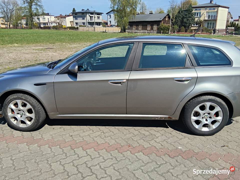 Alfa Romeo 159 19 8v uszkodzony Brzeziny sprzedam