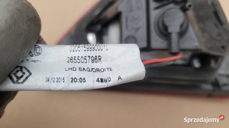 RENAULT CLIO IV HB LAMPA TYŁ PRAWA W KLAPĘ Ruda Śląska