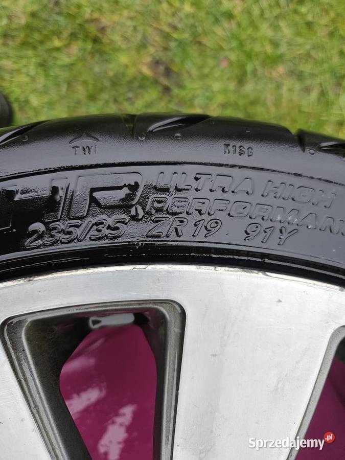 Alufelgi Kola R19 Audi 23535 Pozostałe Głusko Duże