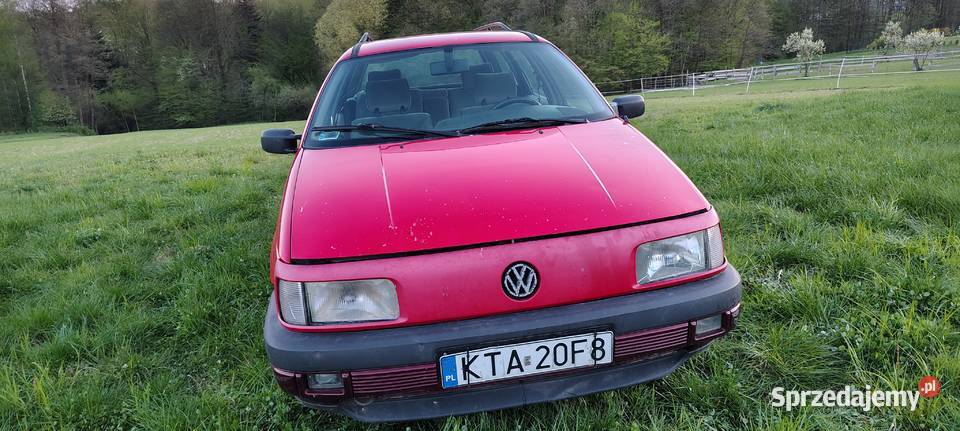 czerwony Passat z absem i klimatyzacją Samochody osobowe Bochnia