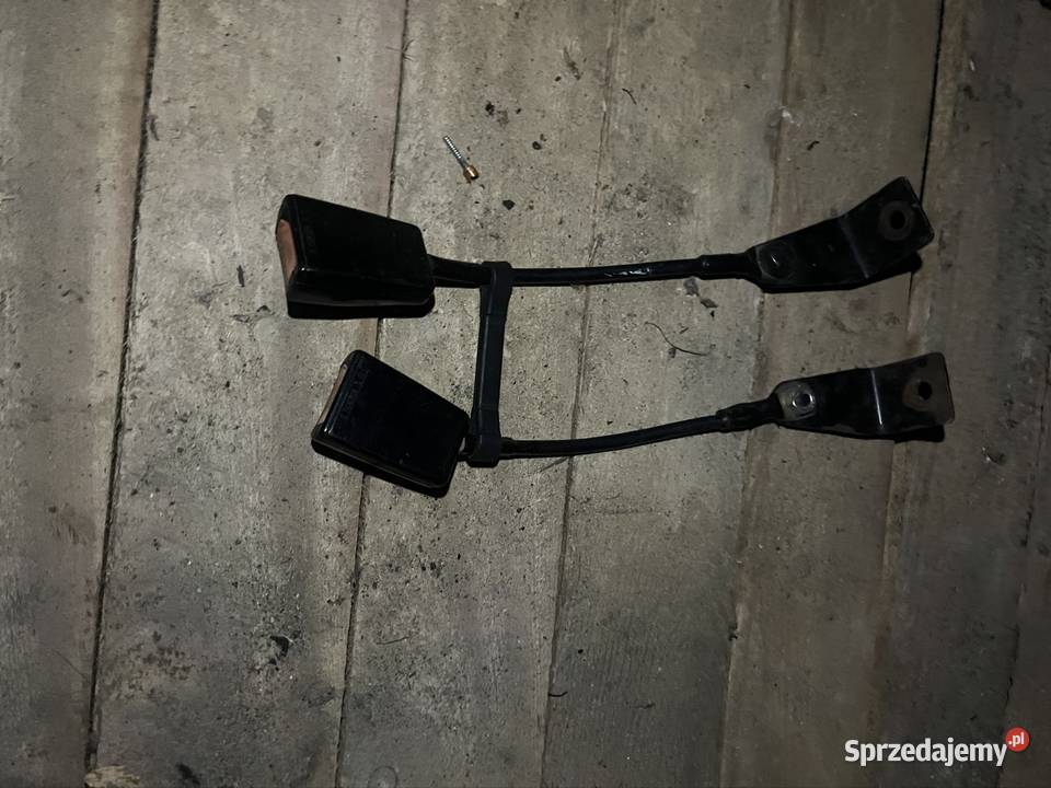Klamry pasów Fiat 126p pasy bezpieczeństwa dolnośląskie Studniska Dolne sprzedam
