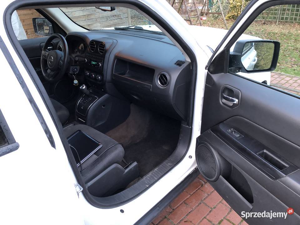 JEEP PATRIOT 24 aut 4x4 2014 światła do jazdy dziennej sprzedam