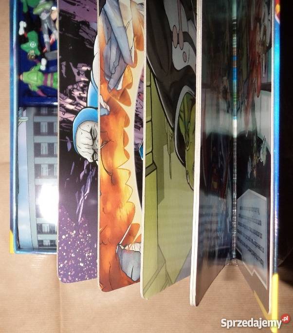 Komiksy i 12 figurek DC JUSTICE LEAGUE Batman Rzeszów sprzedam