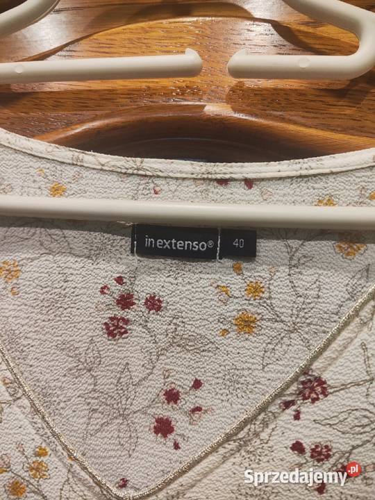 Biała bluzeczka z motywem drobnych kwiatków 40 Piaseczno