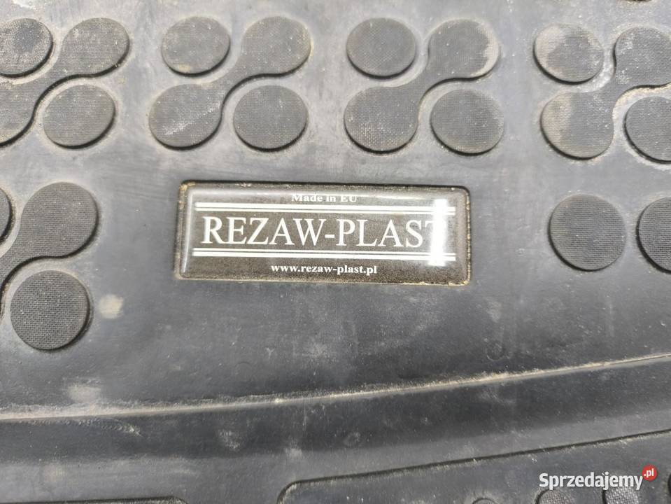 MATA GUMA BAGAŻNIKA OPEL INSIGNIA A KOMBI 231136