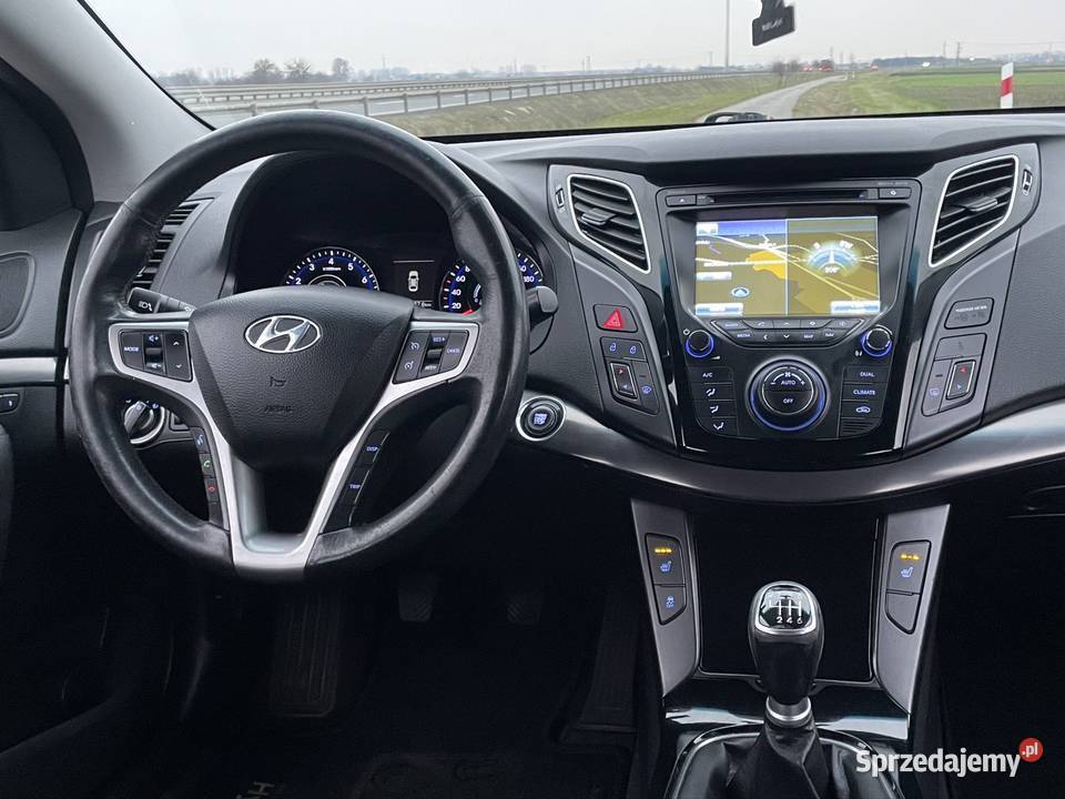 Hyundai i40 20 BENZYNA Premium 2X PDC Kamera benzyna Inowrocław