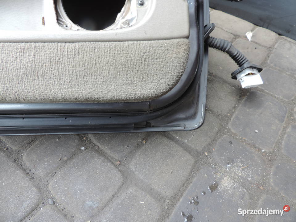 VOLVO V40 I FL DRZWI LEWY PRZÓD 34722 Nowy Sącz
