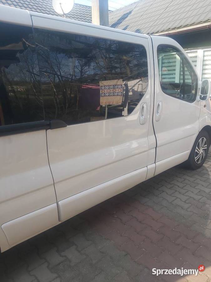 Renault Trafic 9 osób long centralny zamek Chocznia sprzedam