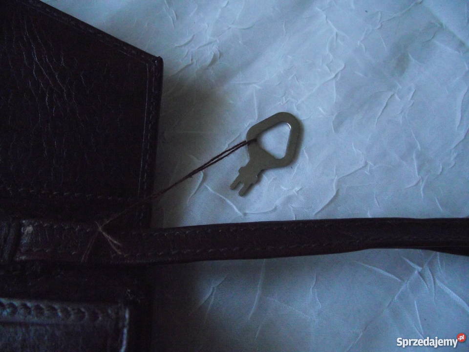 MARKOWA SASZETKA NA DOKUMENTY Z NATURALNEJ SKÓRY