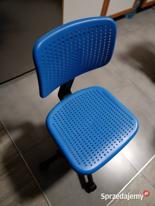 krzesło obrotowe niebieskie dziecięce