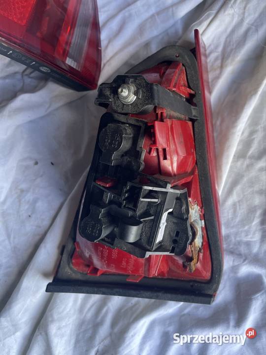 Lampy tył a4b8 klapa sedan lubelskie