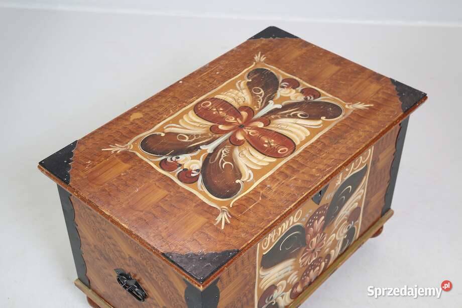 Stara drewniana skrzynia