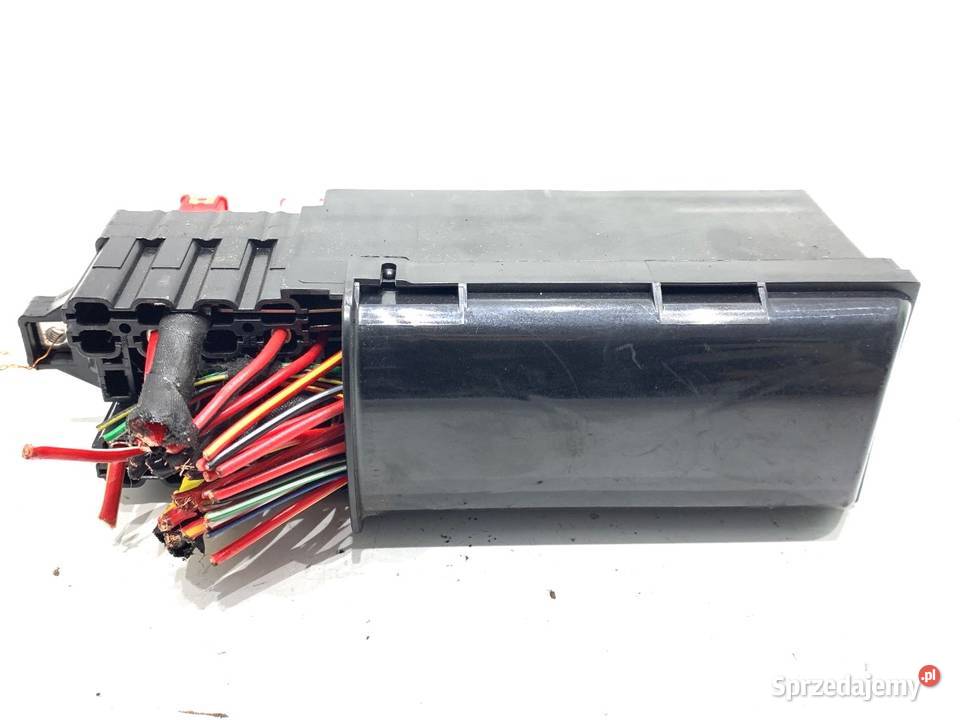 SKRZYNKA BEZPIECZNIKÓW SKODA RAPID 6C0937615A Skrzynki bezpieczników podkarpackie