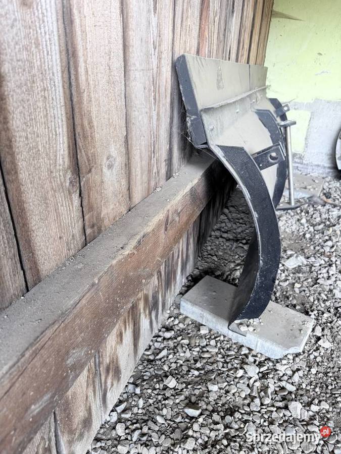 Pług do śniegu do Ursus c 330 Osprzęt roboczy Zagórz sprzedam